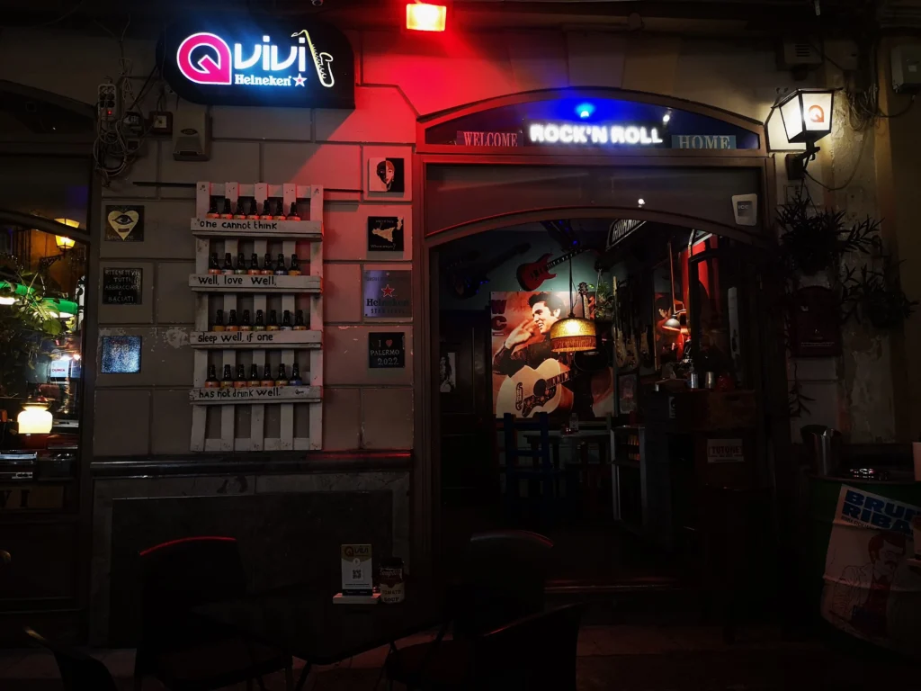 This image displays qvivi bar musica palermo, sicily entrance.

In article about the best rock bars, pubs and clubs in Palermo, Sicily, including reviews of Palermo nightlife and best bars for music lovers in Palermo.