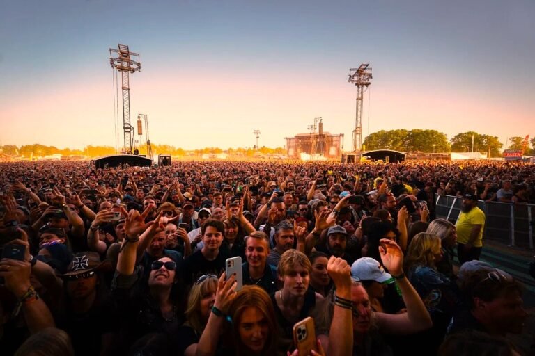 This image displays crowd at Seden Rock Festival. In article: how to find tickets to sold out events and festivals.